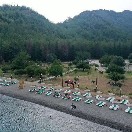 Ege Goecek Havuzlu Tam Muestakil *